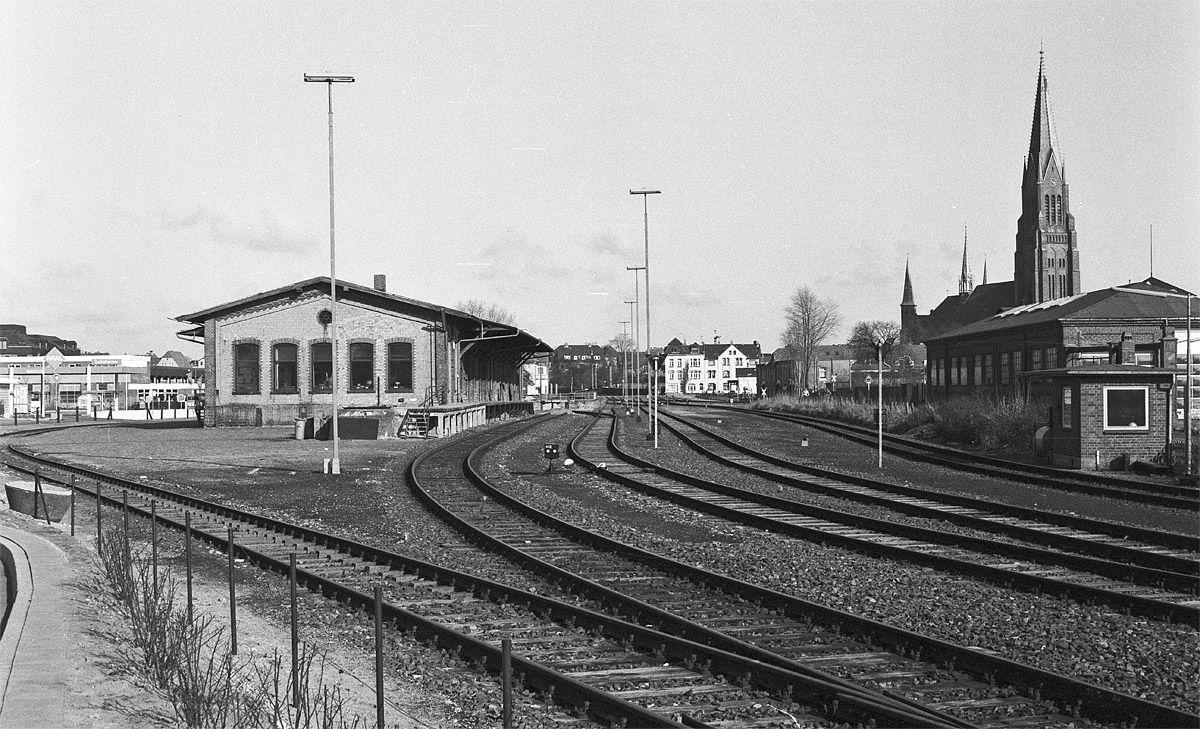 http://www.bahnenundmeer.de/DSO/sw17-27_SL-Altst.jpg
